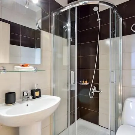 Pandora Maisonette With Beautiful Gardens And Pool Apartment *