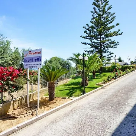 Pandora Maisonette With Beautiful Gardens And Pool Apartment Maleme (Crete)